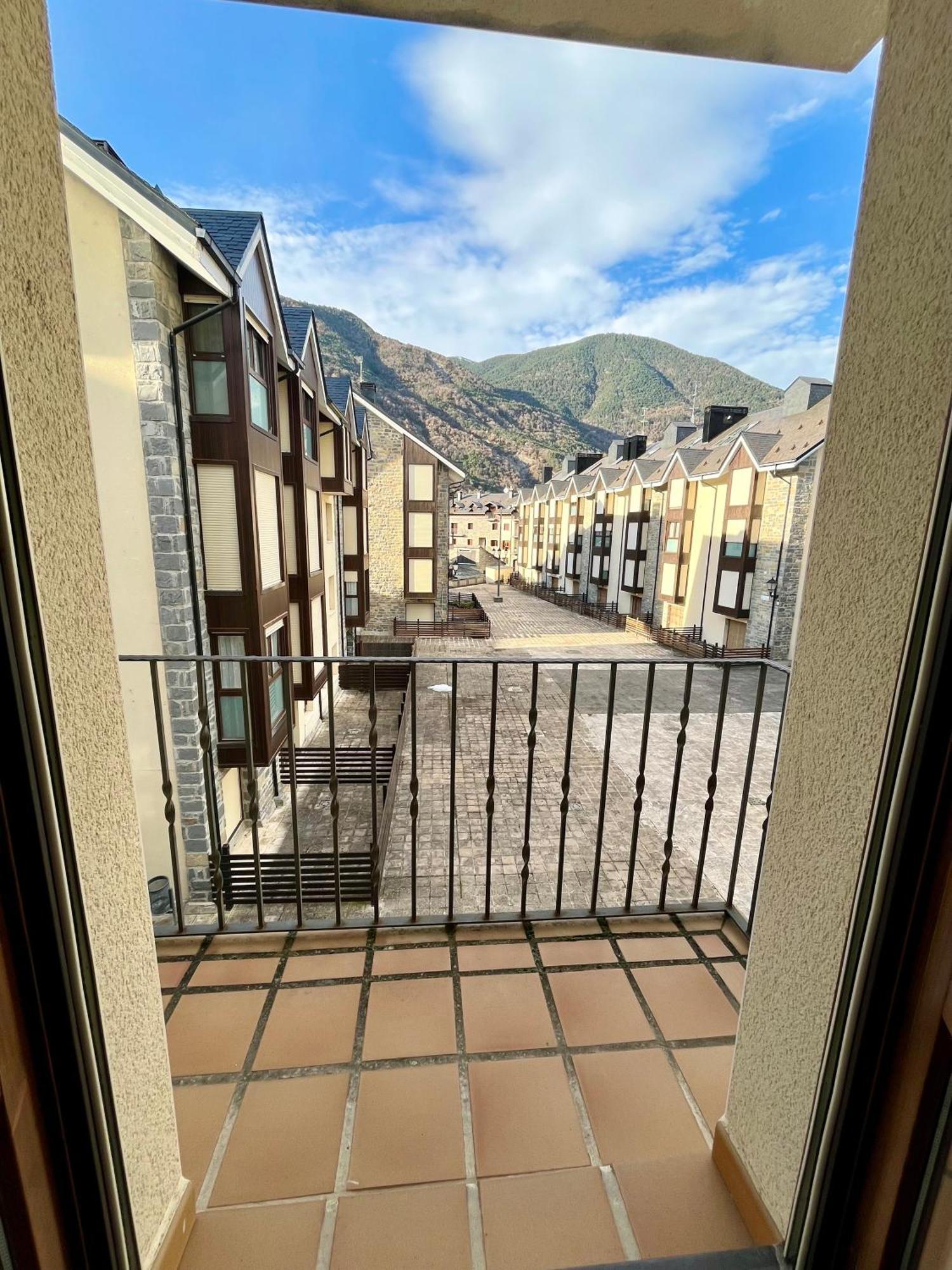 Apartamento Alma De Biescas Bagian luar foto